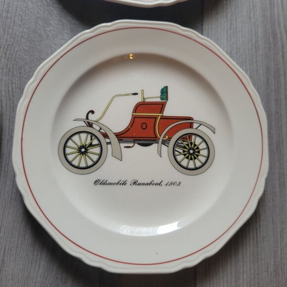 Set Of 4 Lenox Special Porcelain Plates 1970s Vintage Car Designs - Picture 3 of 8